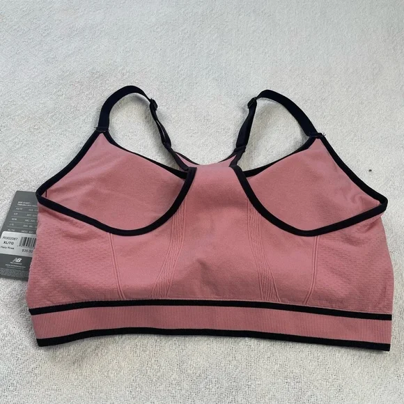 New Balance Women's Mauve Sports Bra
Sz XL ~ NWT ~ Workout - Picture 4 of 8